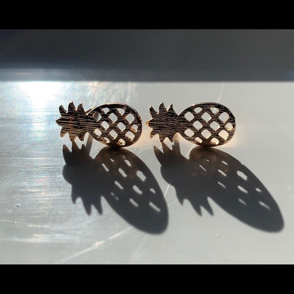 Minimalist pineapple earrings - Picture 2 of 2